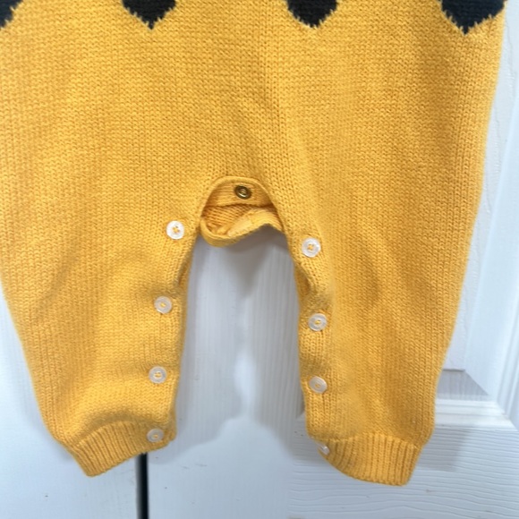 Gap x Peanut Charlie Brown Knit Romper - Picture 7 of 9